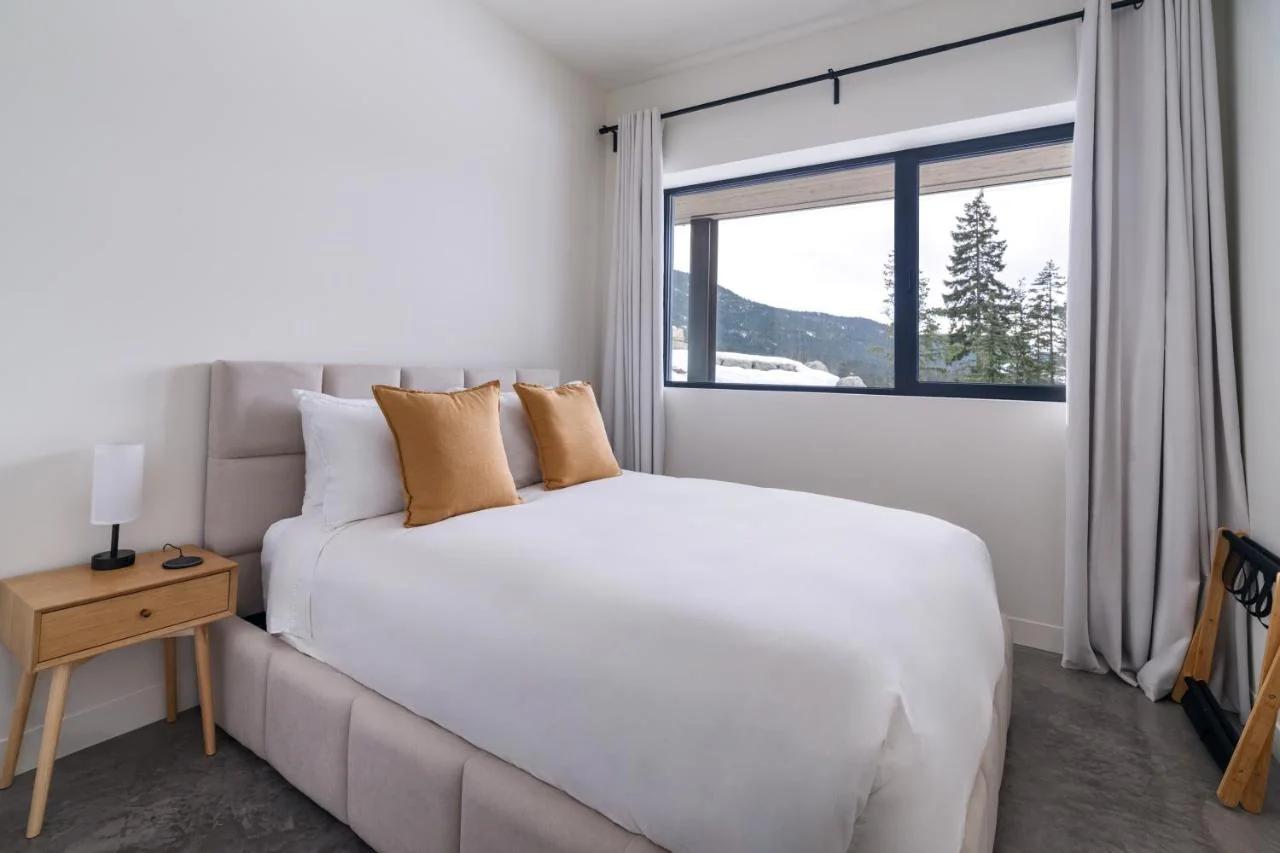 2BR, Private Hot Tub, Views, Luxury, New Home photo