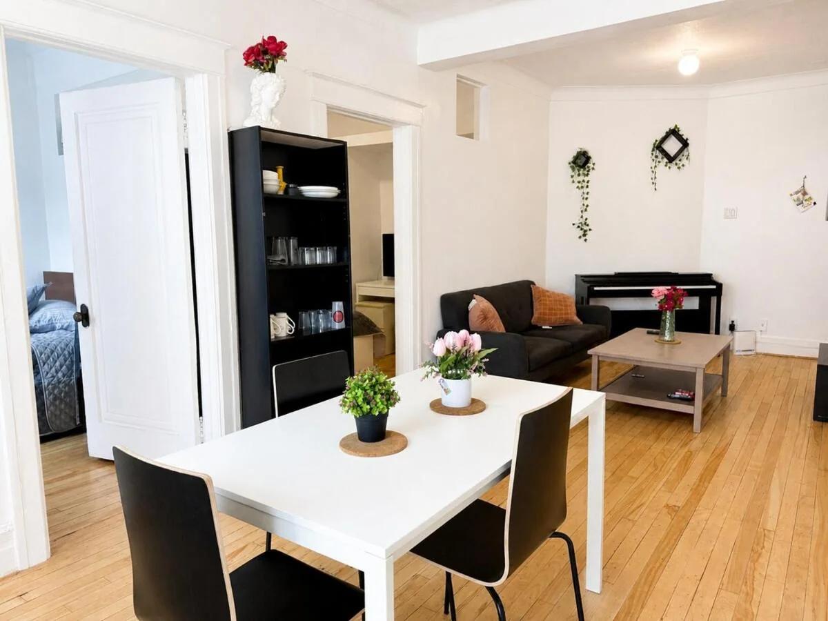 Bright 2BR Apartment Near McGill With Piano photo