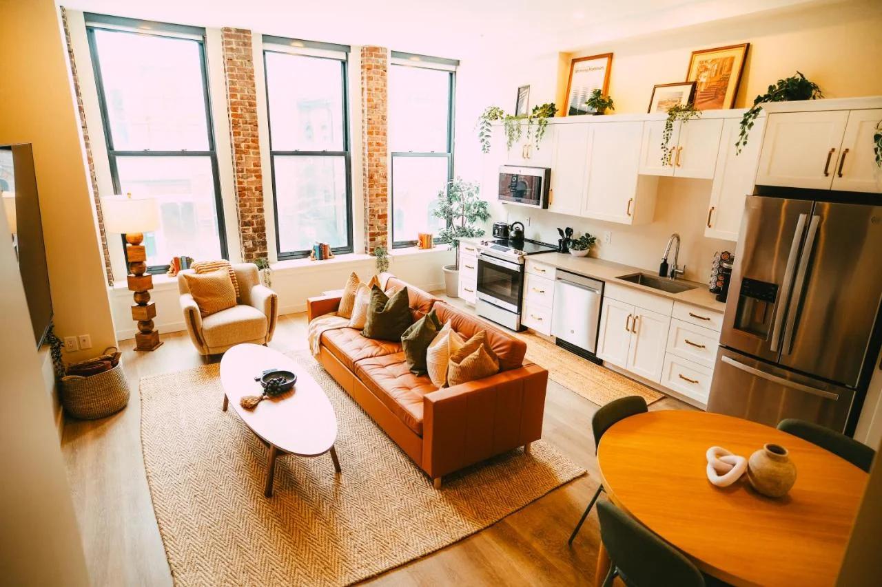 Cozy 19th Century 2BR w High Ceilings in Halifax