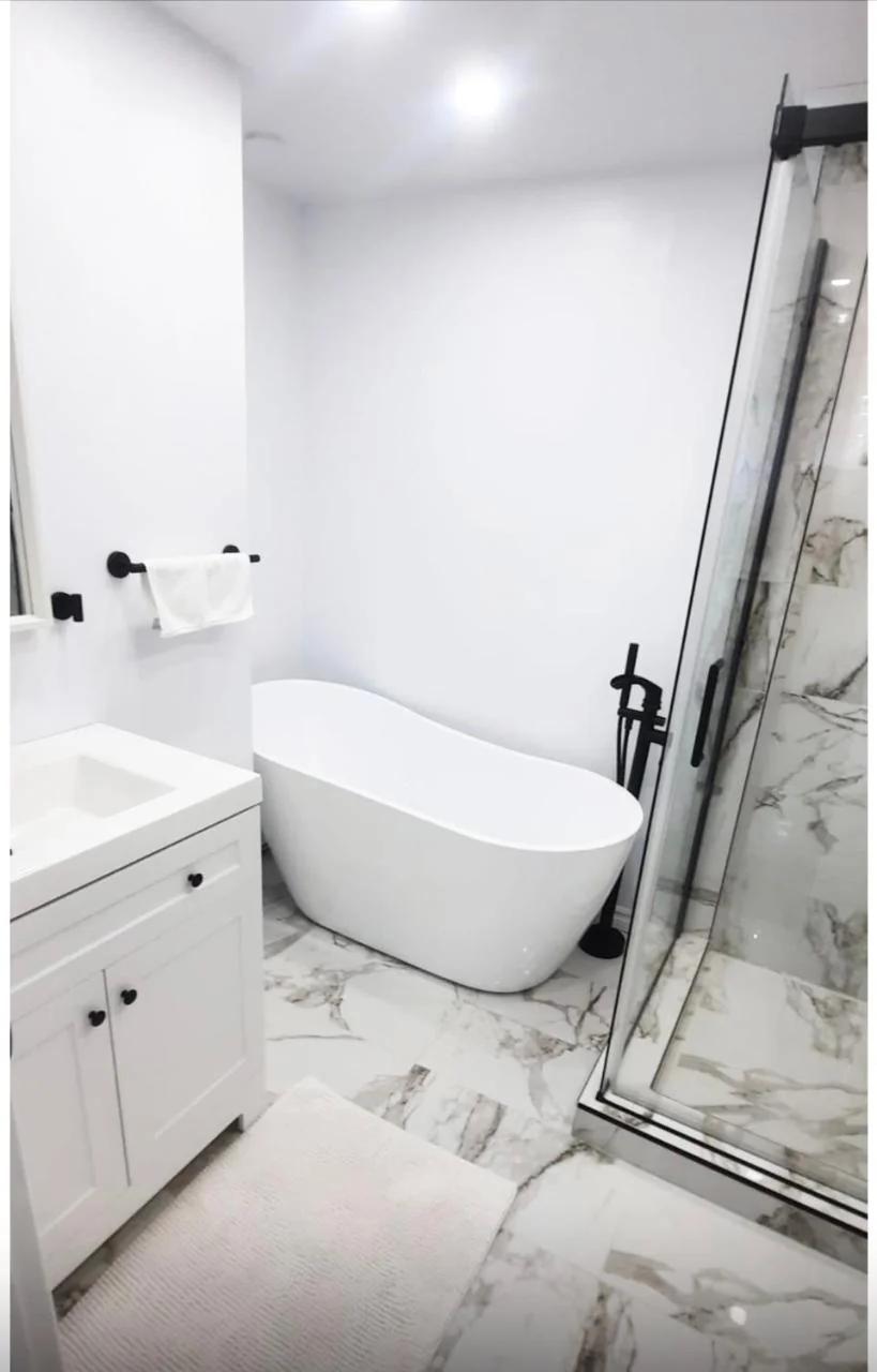 Cute 2 BDR condo