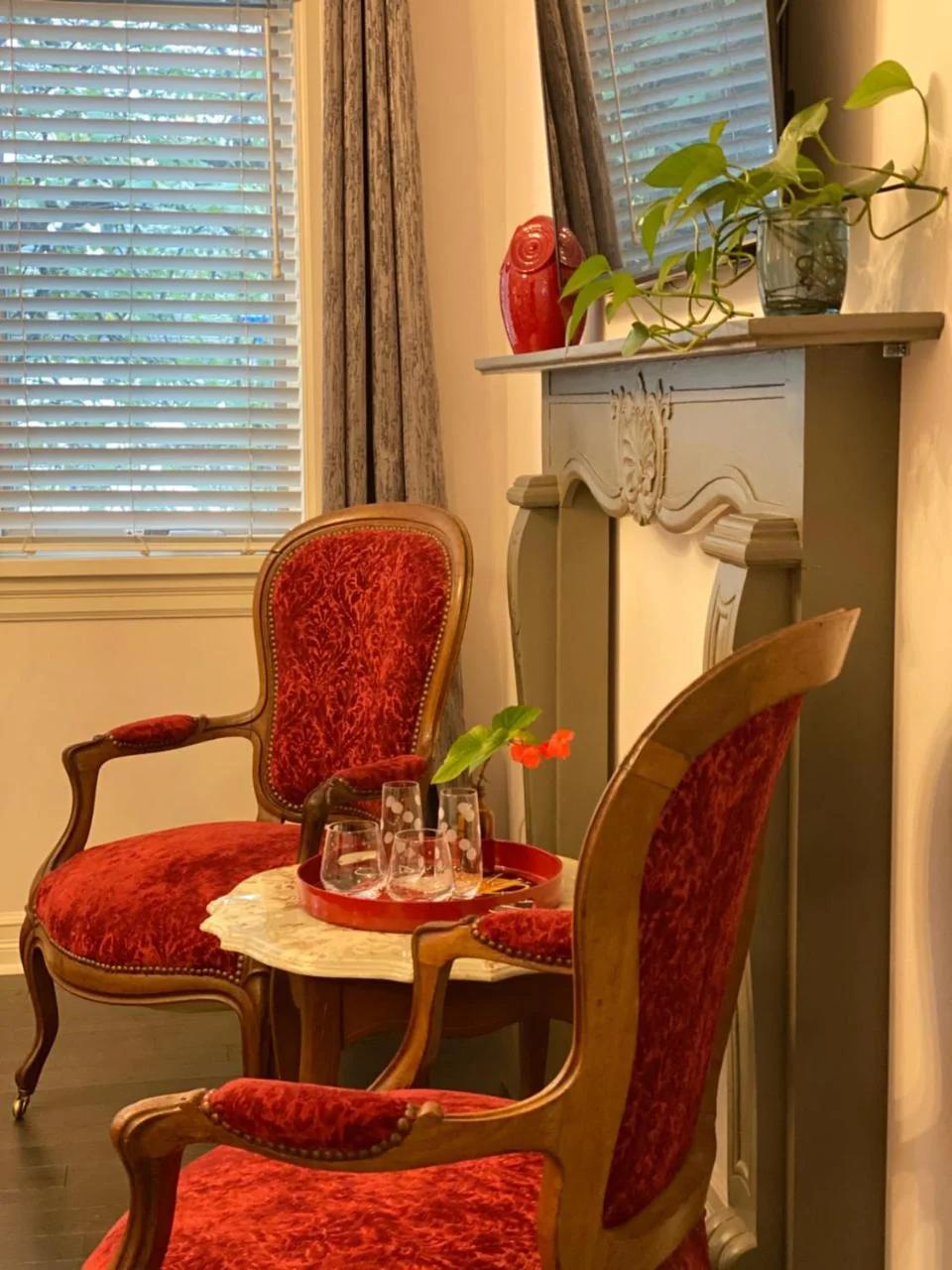 Downtown Luxury Victorian Retreat photo