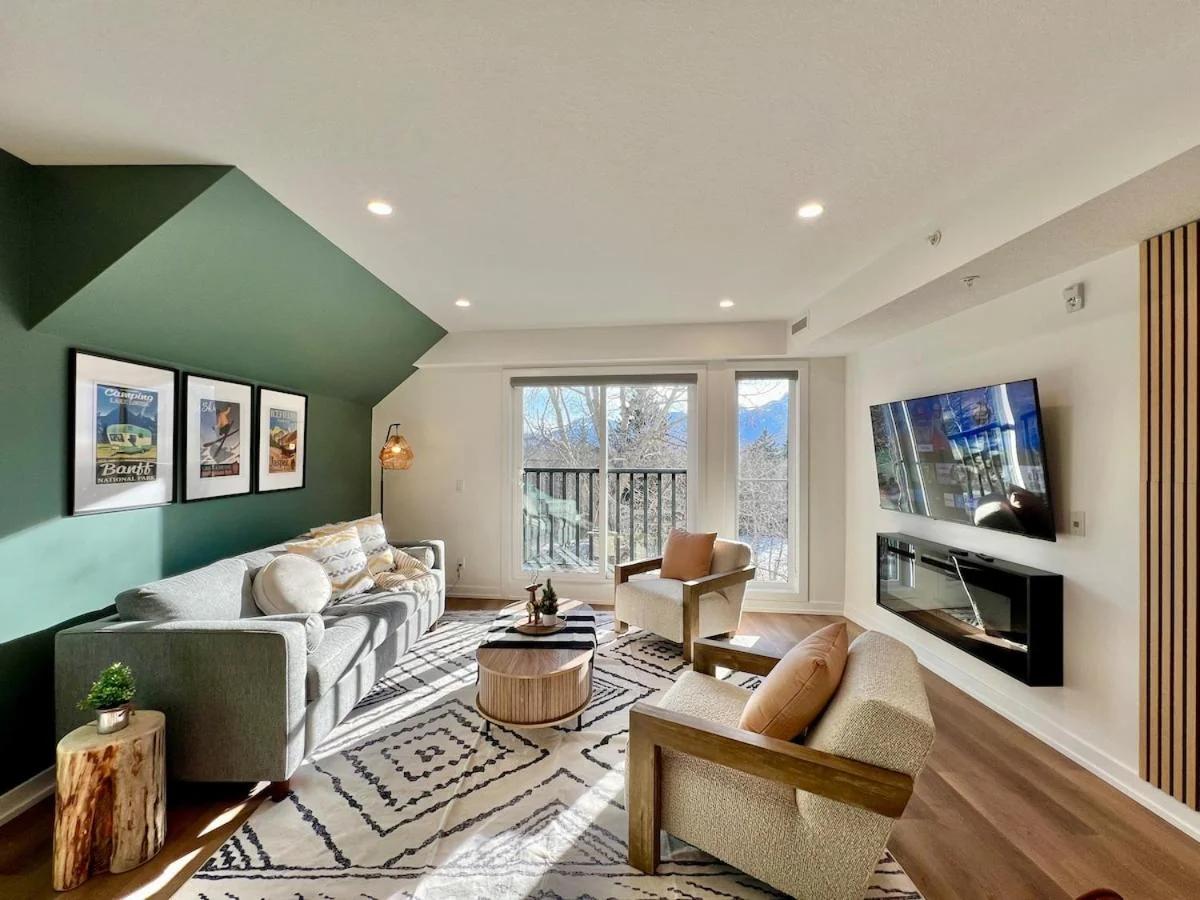 Luxury 2 Bedroom Mountain View Condo photo
