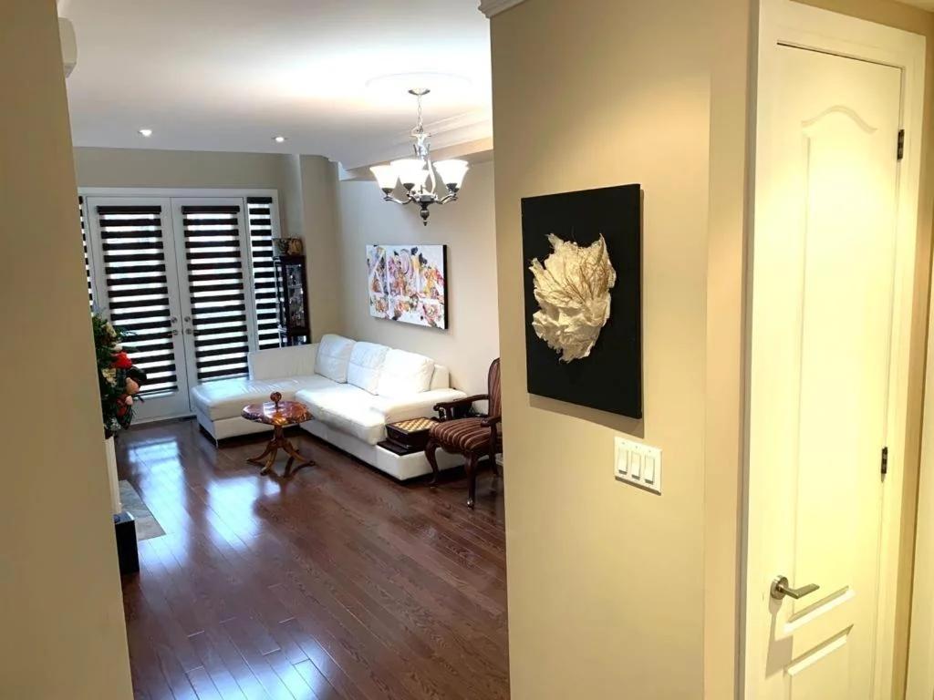 Luxury Home - Upper Toronto Beaches photo