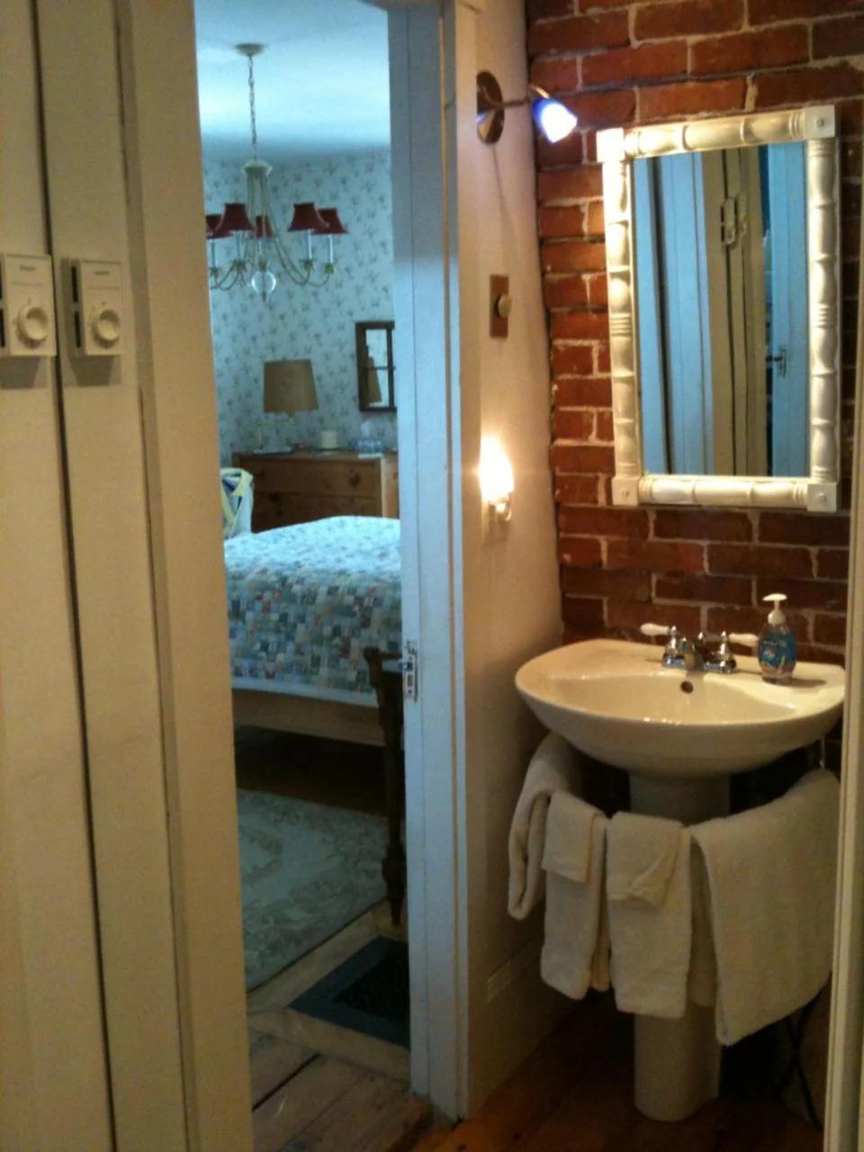 Mecklenburgh Inn photo