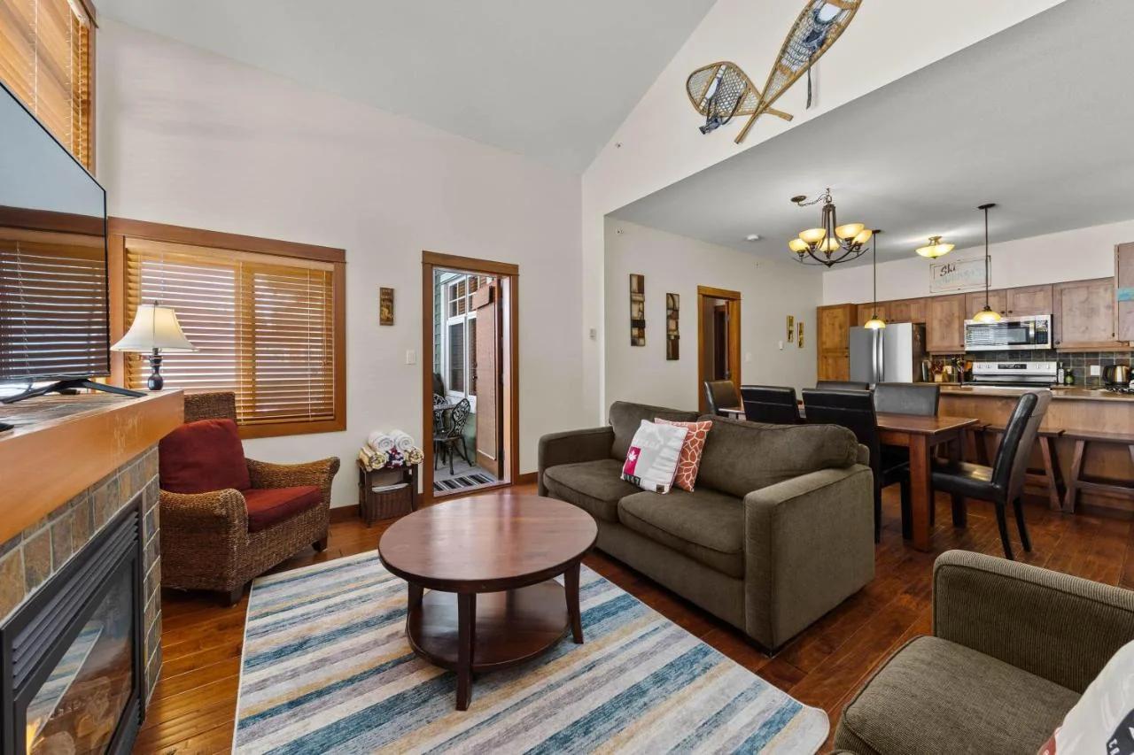 Settler's Crossing #56 ski-in ski-out condo with private hot tub foto