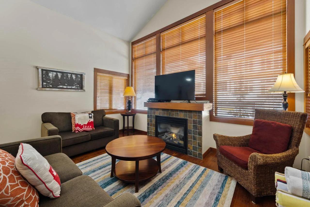 Settler's Crossing #56 ski-in ski-out condo with private hot tub foto