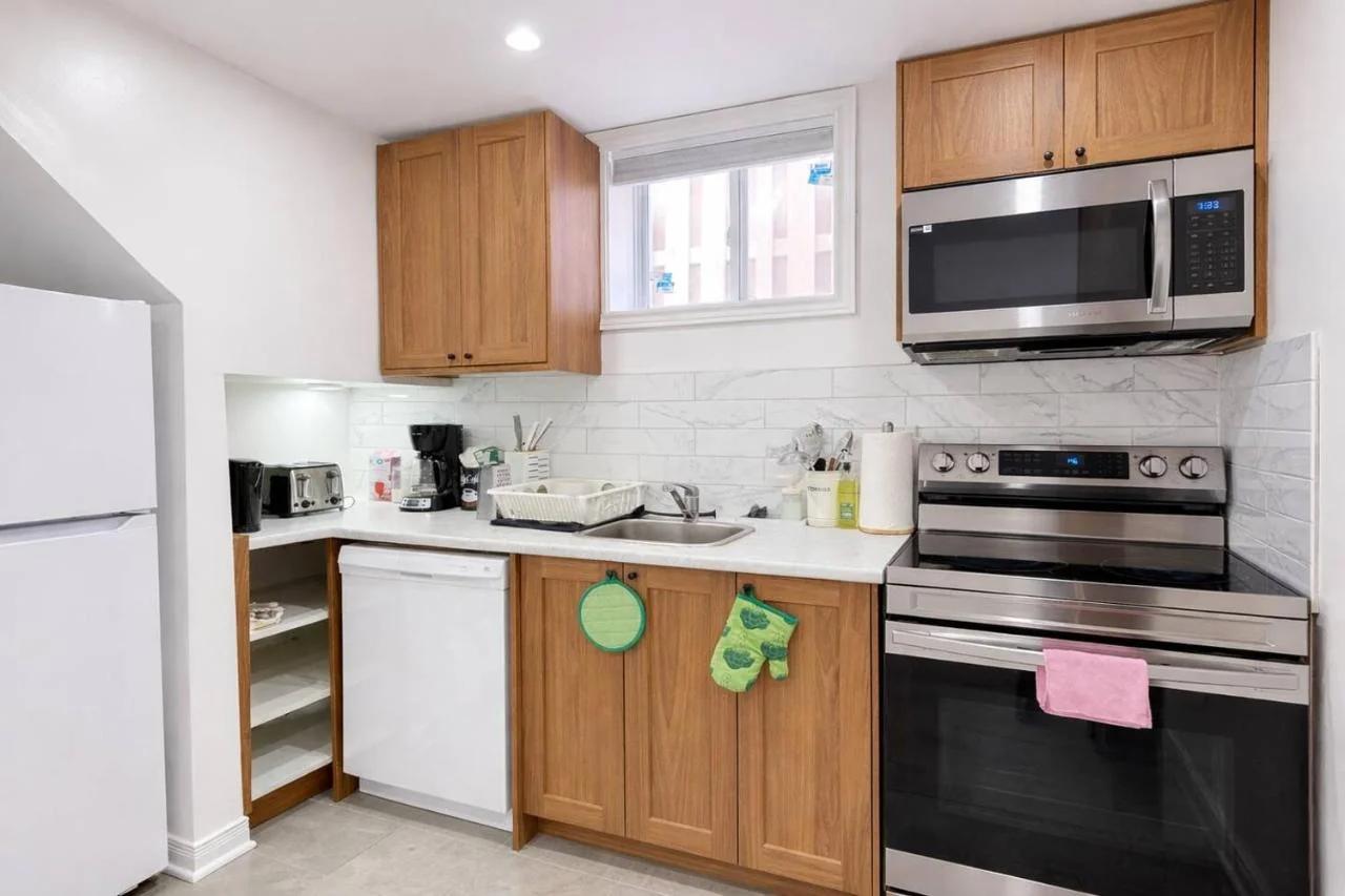 Stunning 2-Bed Room 1 - Bed Room Gem for rent in Scarborough, Near to Downtown Toronto photo