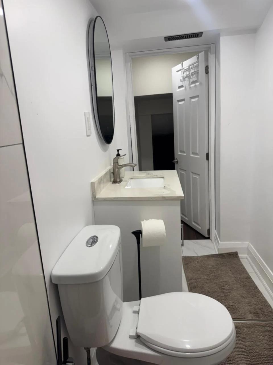 Stylish 2Bedroom Basement Suite in Oakwood Village photo