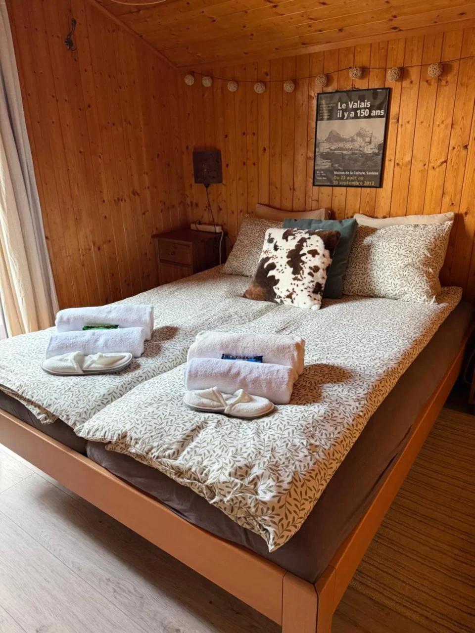 Chalet Opalpin Lodge & Spa, vue montagne et jacuzzi photo