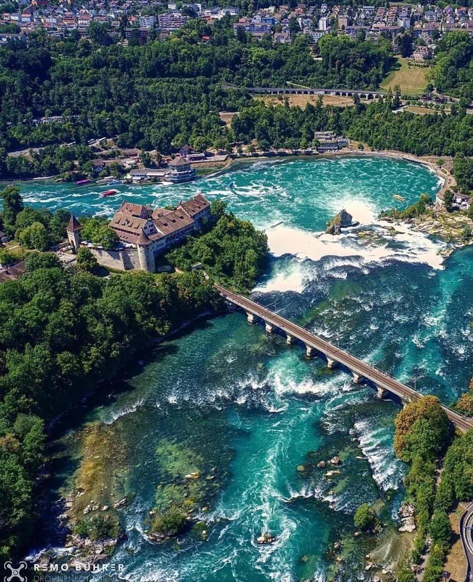 Gesamte Unterkunft am Rheinfall für Familien & Paare mit Parking photo