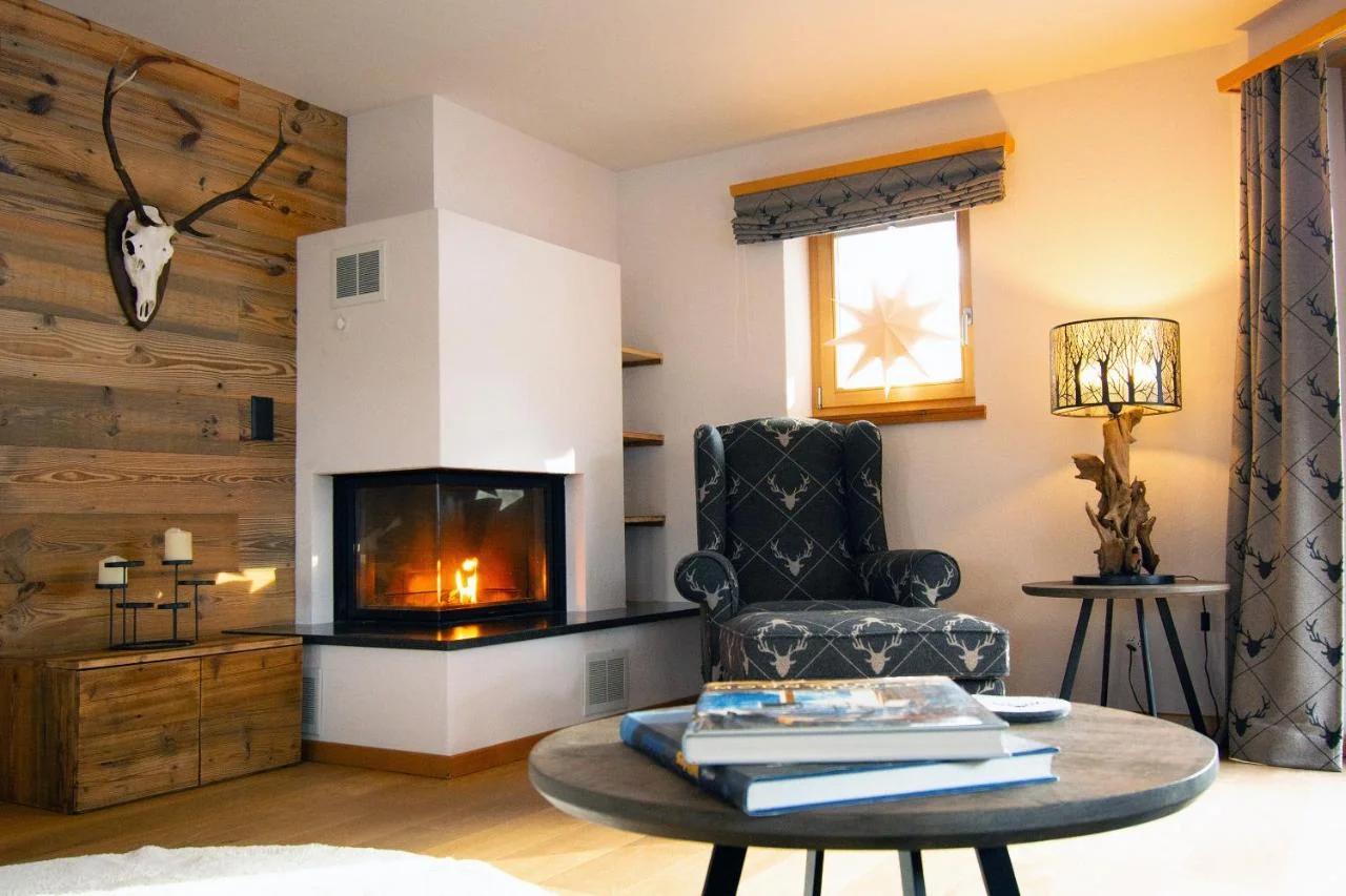 Premium Apartment Grischuna mit Silvrettablick photo