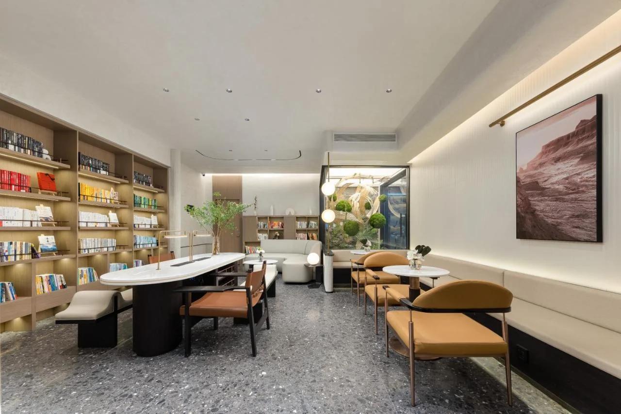 Atour Hotel Shenzhen Futian CBD Gangxia North Metro Station photo