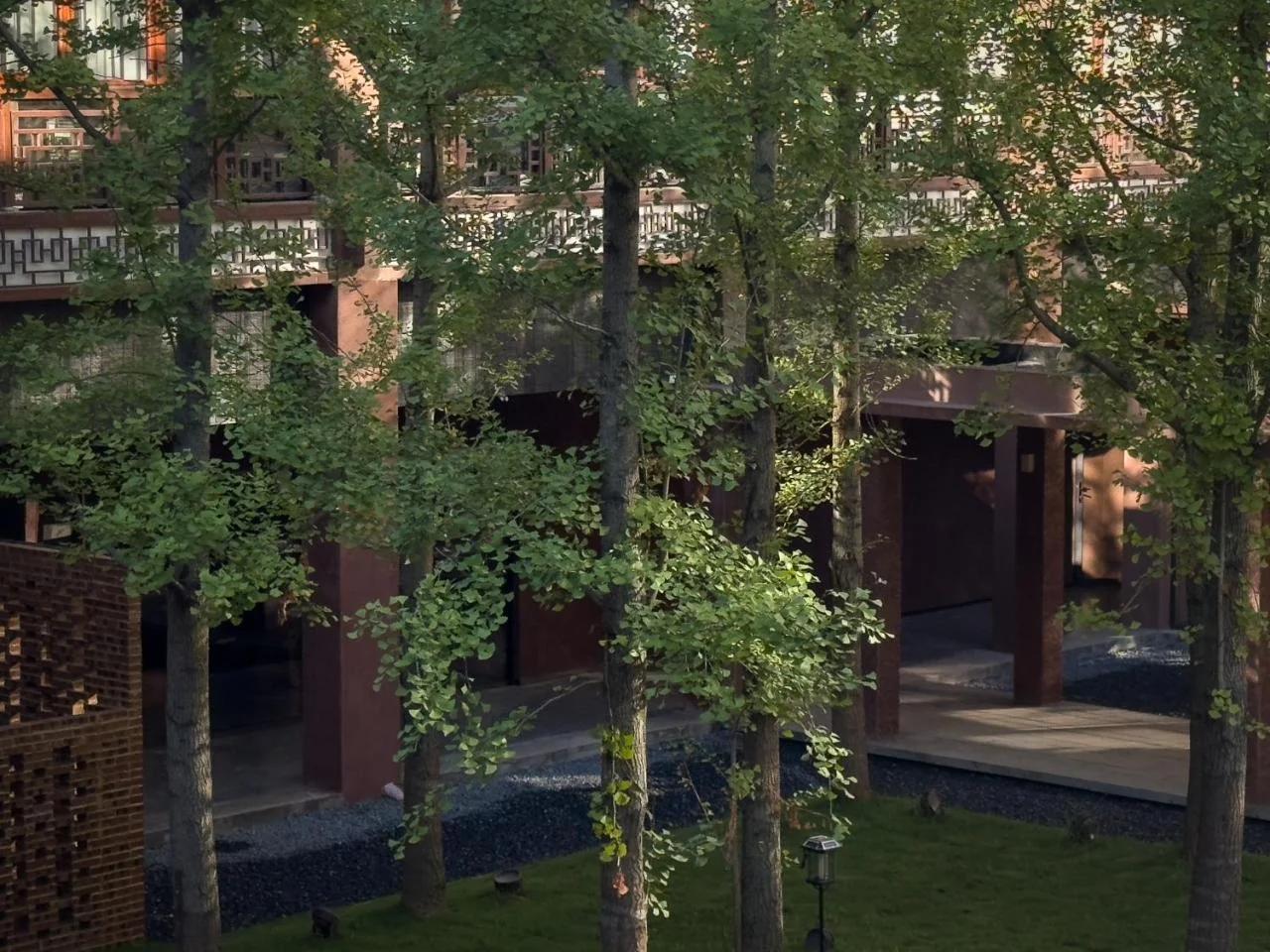 FunGee S Hotel Zhangjiajie National Forest Park, Only 2 minutes' walk to the scenic area and Free 30-Minute Travel Photoshoot photo