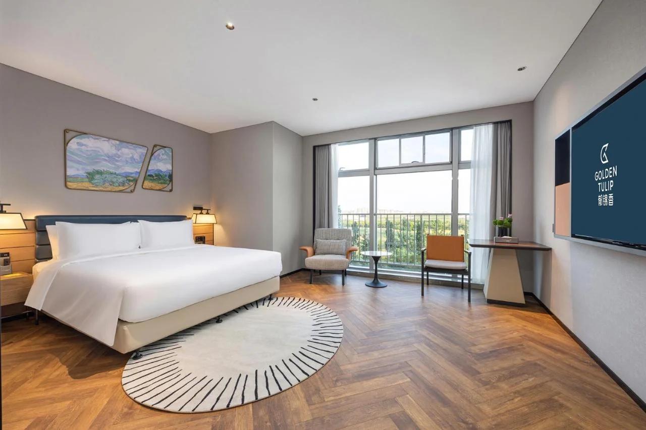 Golden Tulip Qingdao Hongdao Exhibition Center Hotel photo