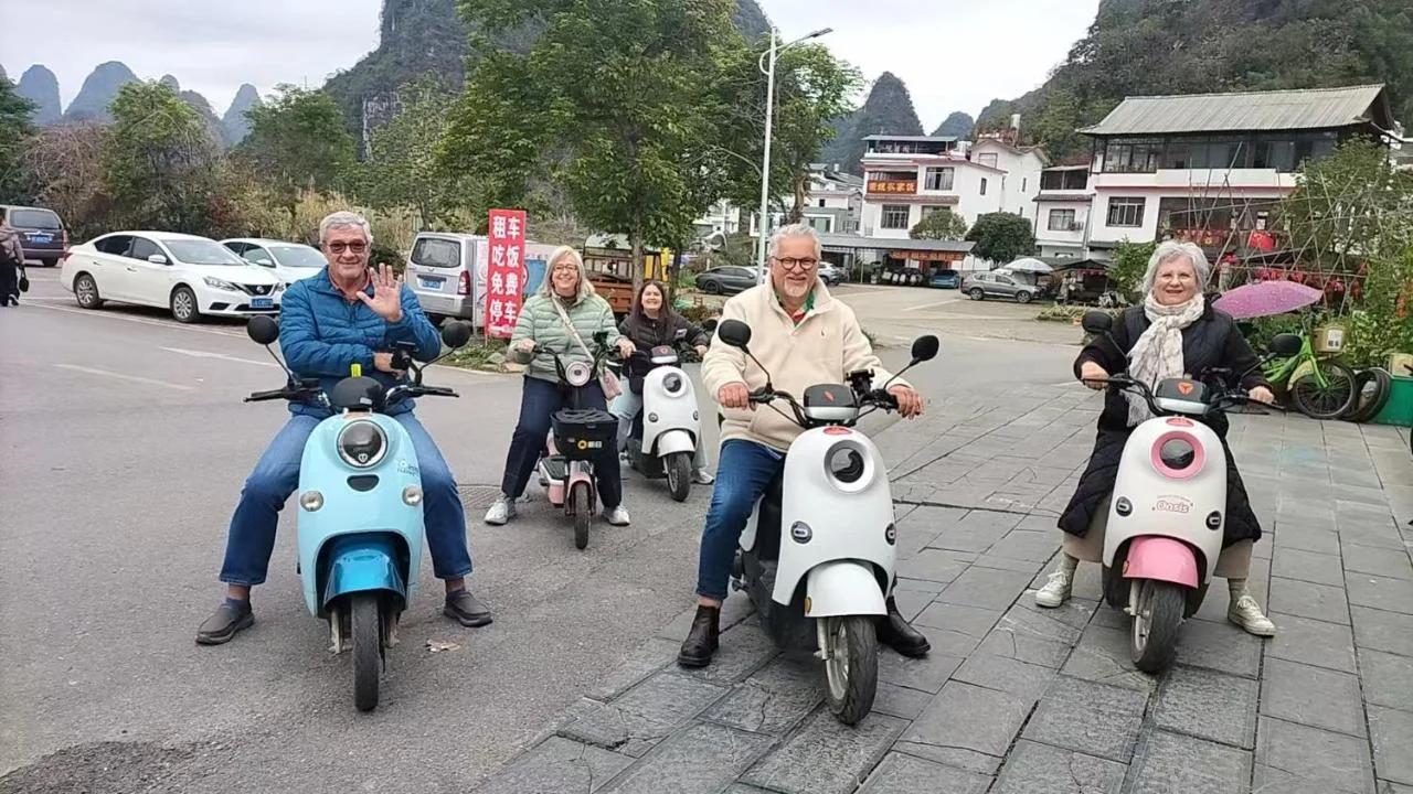 Guilin Camphor Country House Free pick-up service at train station for two nights photo
