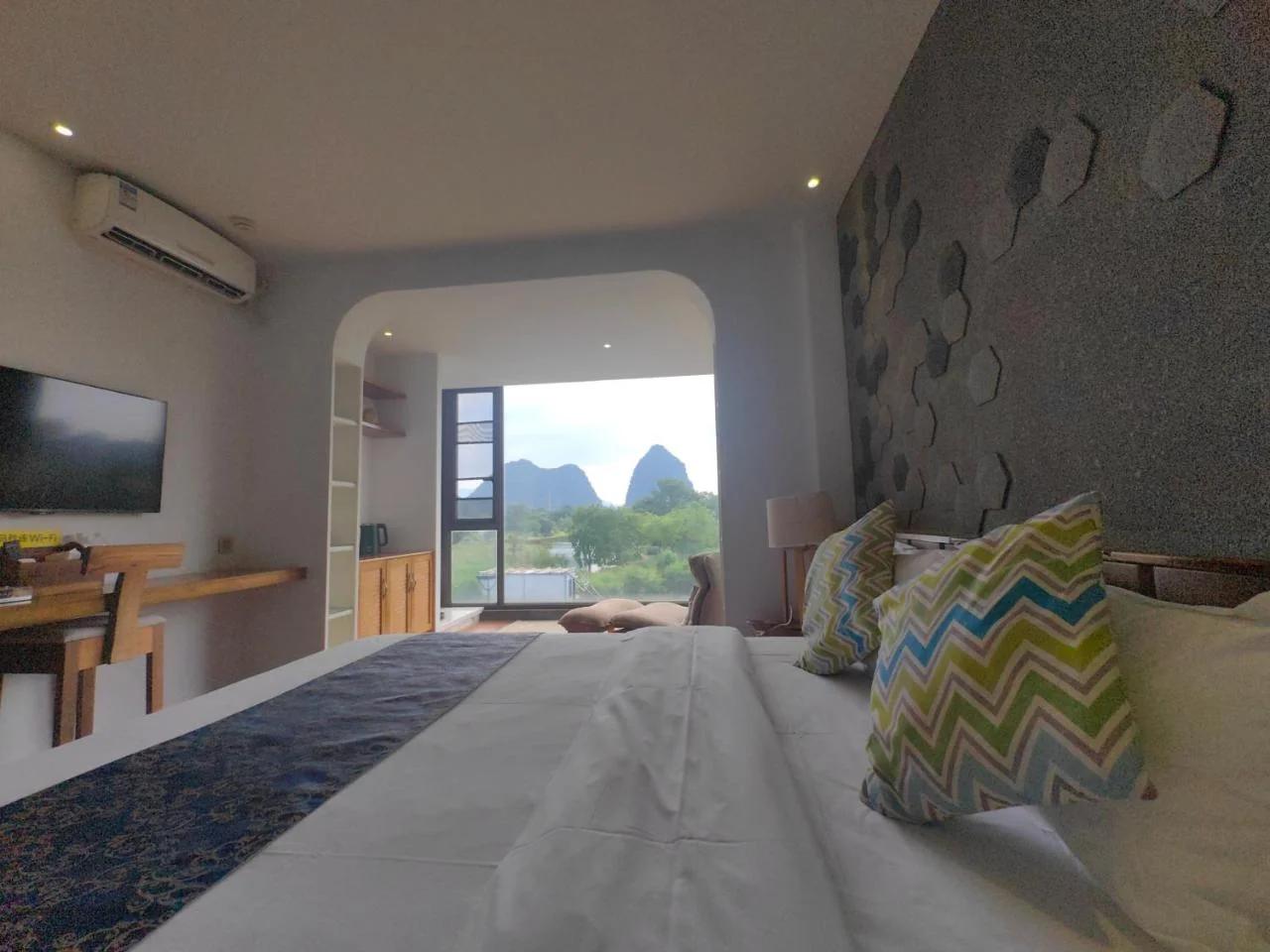 Guilin cozy mountain retreat photo