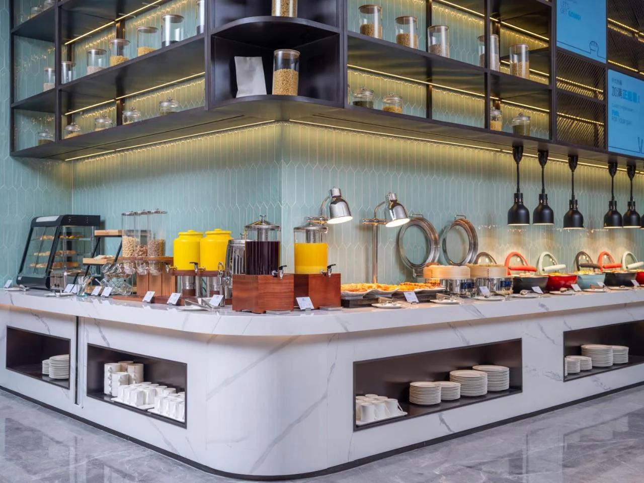 Holiday Inn Express Chongqing Central Park by IHG photo