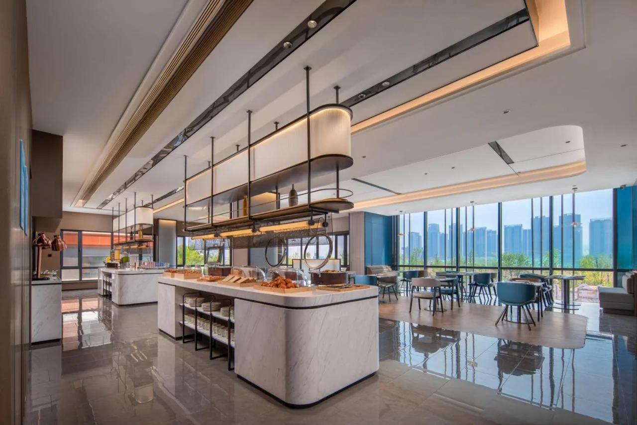 Holiday Inn Express Qingdao City Balcony by IHG photo