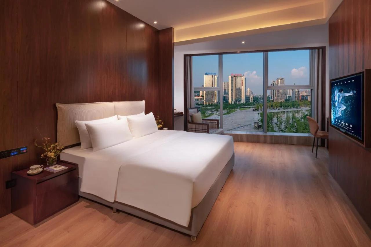 HYGGE Hotel - Chongqing Liangjiang Happiness Plaza & Xingfu Square & GuangdianYuan metro photo