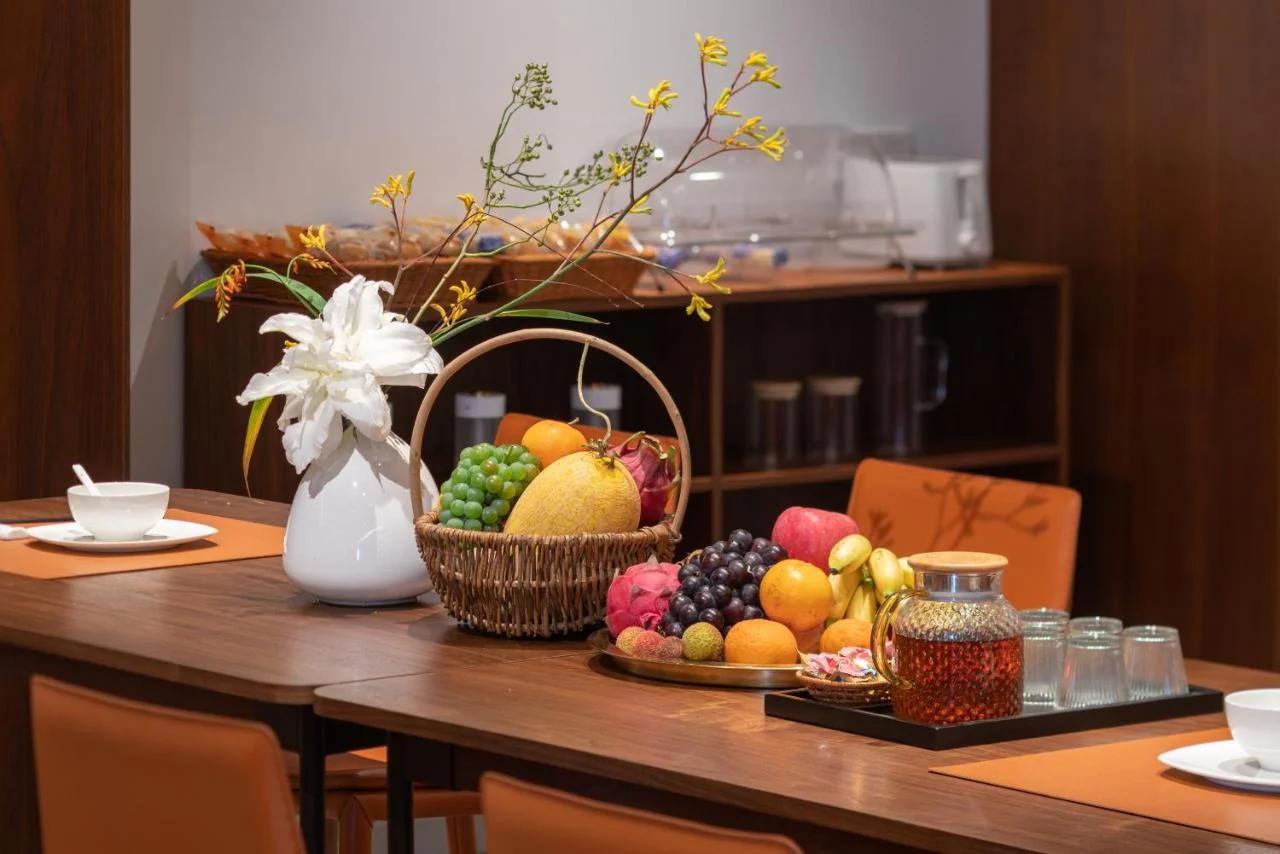 HYGGE Hotel - Chongqing Liangjiang Happiness Plaza & Xingfu Square & GuangdianYuan metro photo