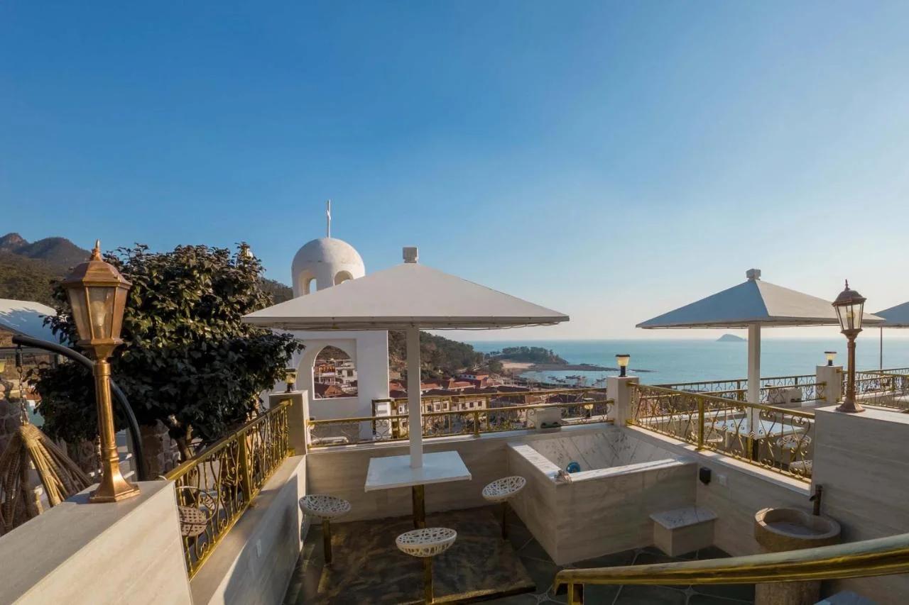 Laoshan Swan Castle Hot Spring Wellness Resort-Hot Spring Wellness Resort,Sky Infinity Pool,8 Indoor & Outdoor Hot Spring Pools,Dozens of Ocean-view Tea Pavilions,Your Secluded Wellness Paradise foto