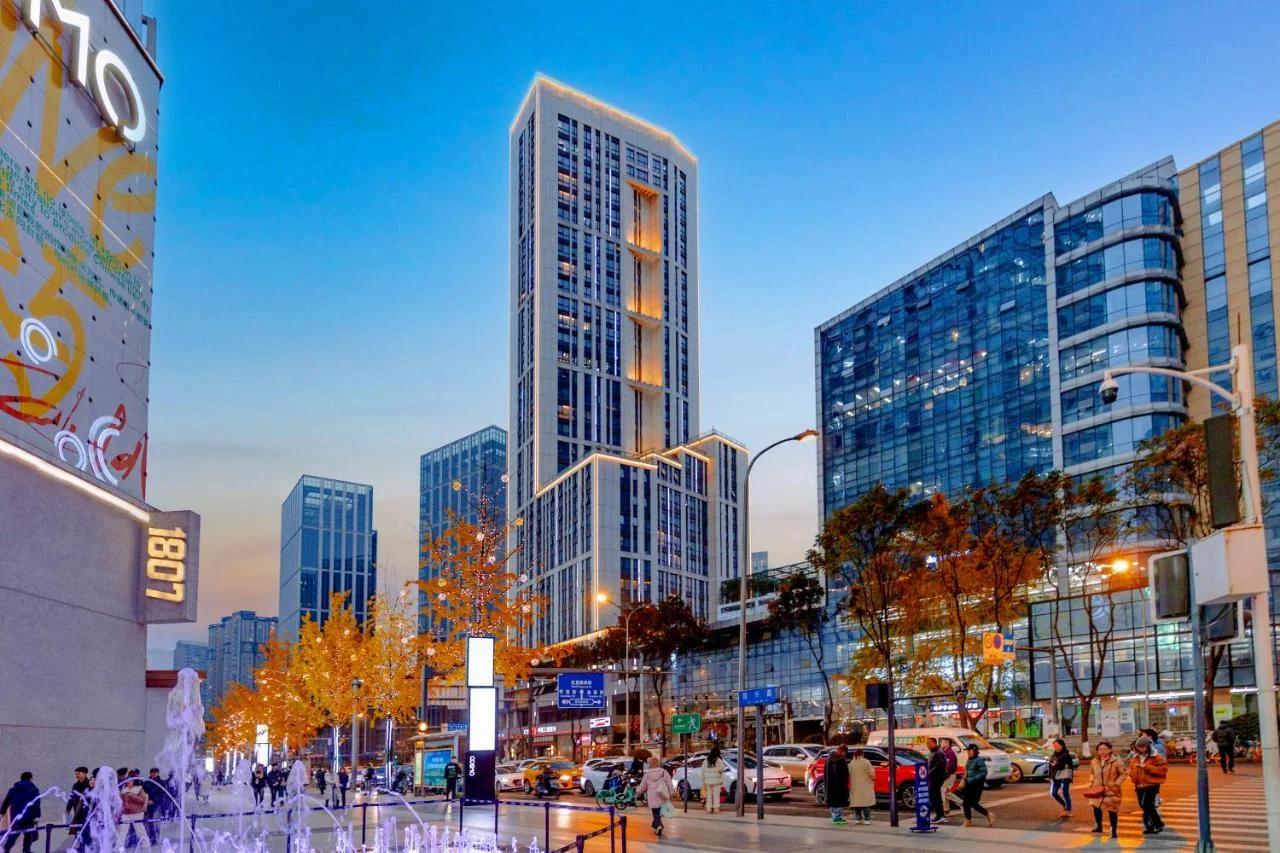 Man You High-altitude Scenic Hotel Chunxi Road Tianfu Square Branch