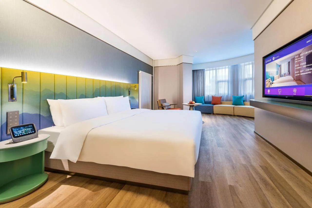 Manxin Hotel, Gogoli Street, Harbin Railway Station photo