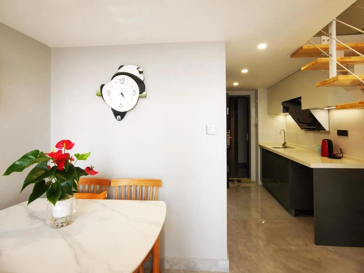 Panda ZuoKe Besucher Apartment 熊猫坐客民宿 foto