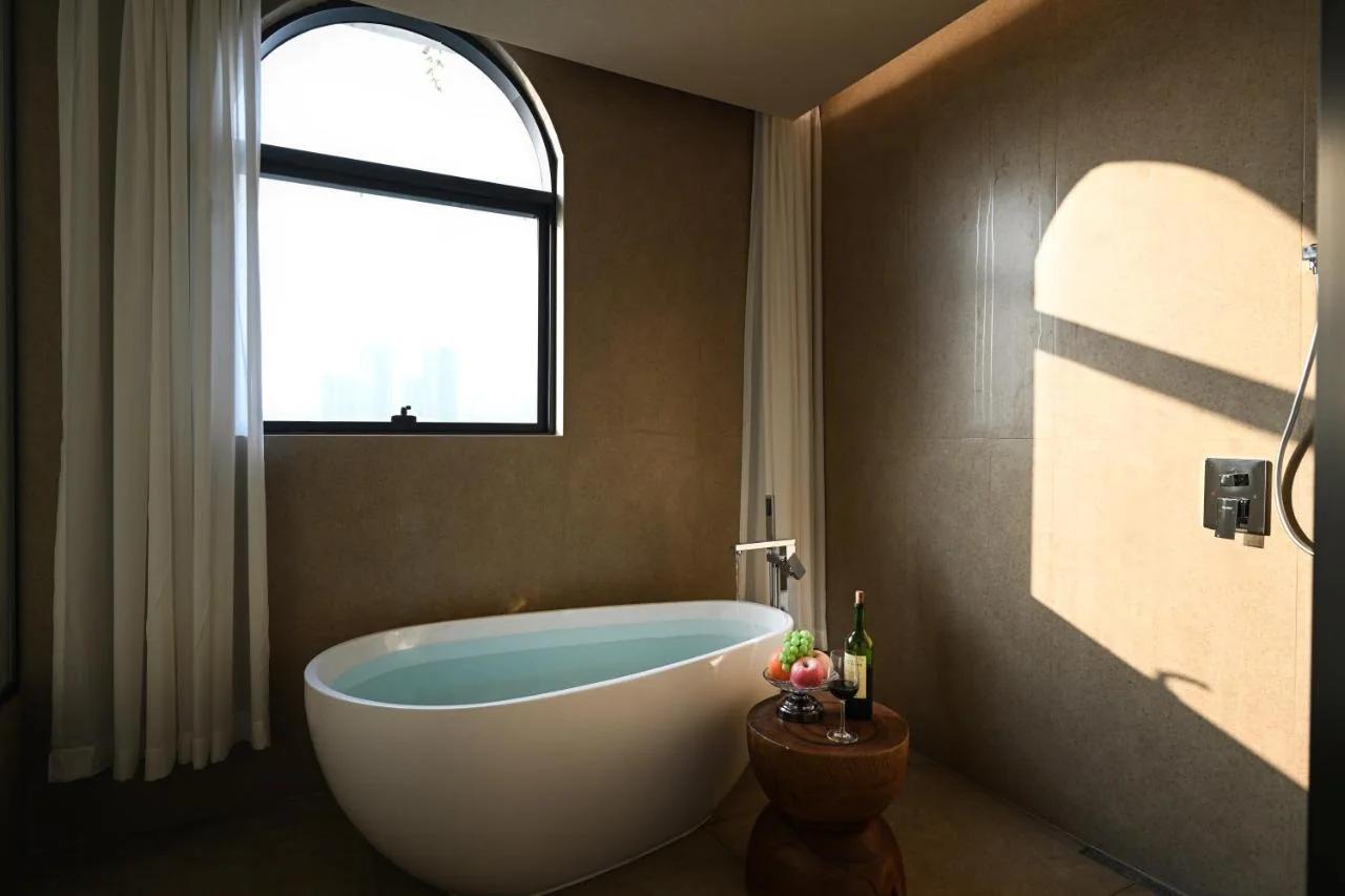 Wanda Moments Resort, Chongqing Liziba photo
