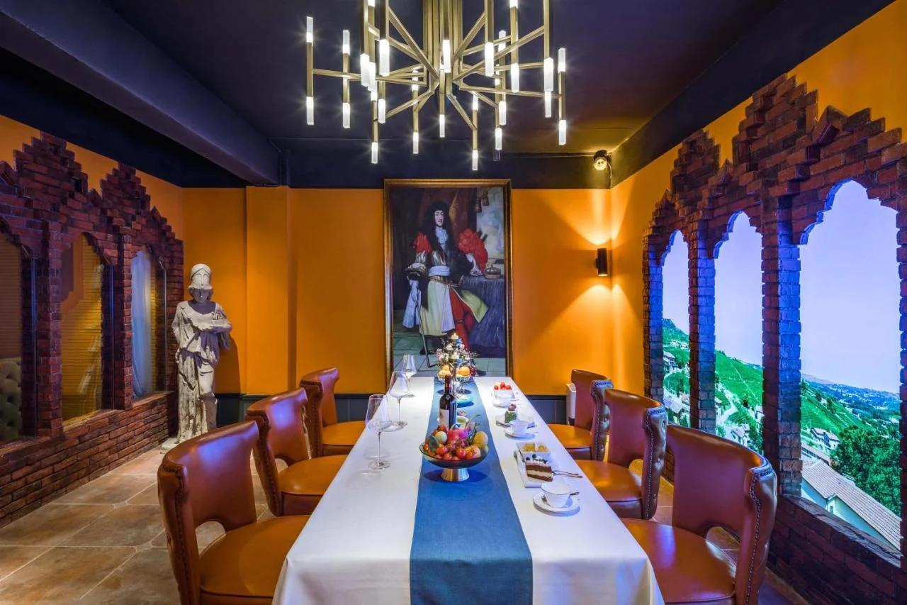 Yangshuo Yulong River Castle Hotel photo