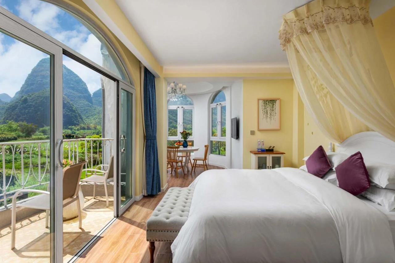 Yangshuo Yulong River Castle Hotel photo