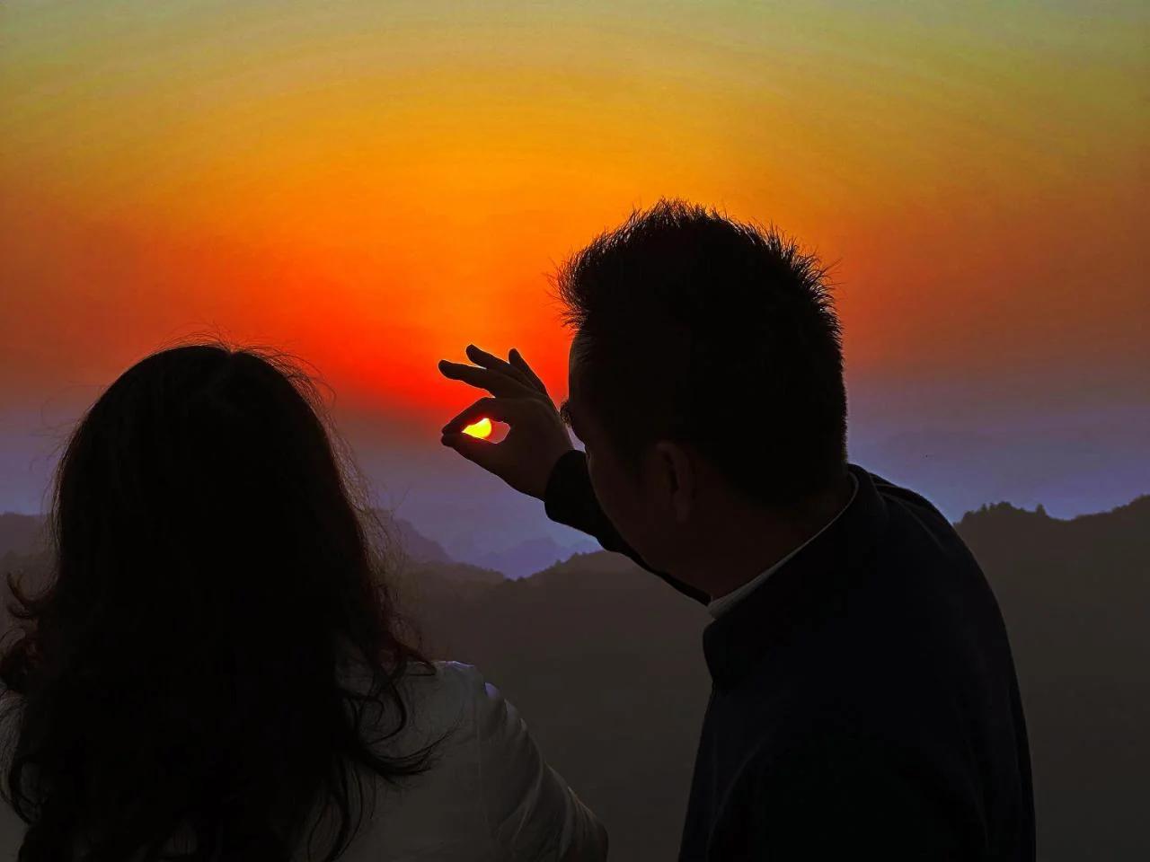 Zhangjiajie Valley Love Original Ecological Hotel - Free pick-up and drop-off Service - 24-hour Self-service coffee - Ice Cubes - Outdoor viewing Platform - Self-service laundry room Dryer - Free photography service in Hotel area photo