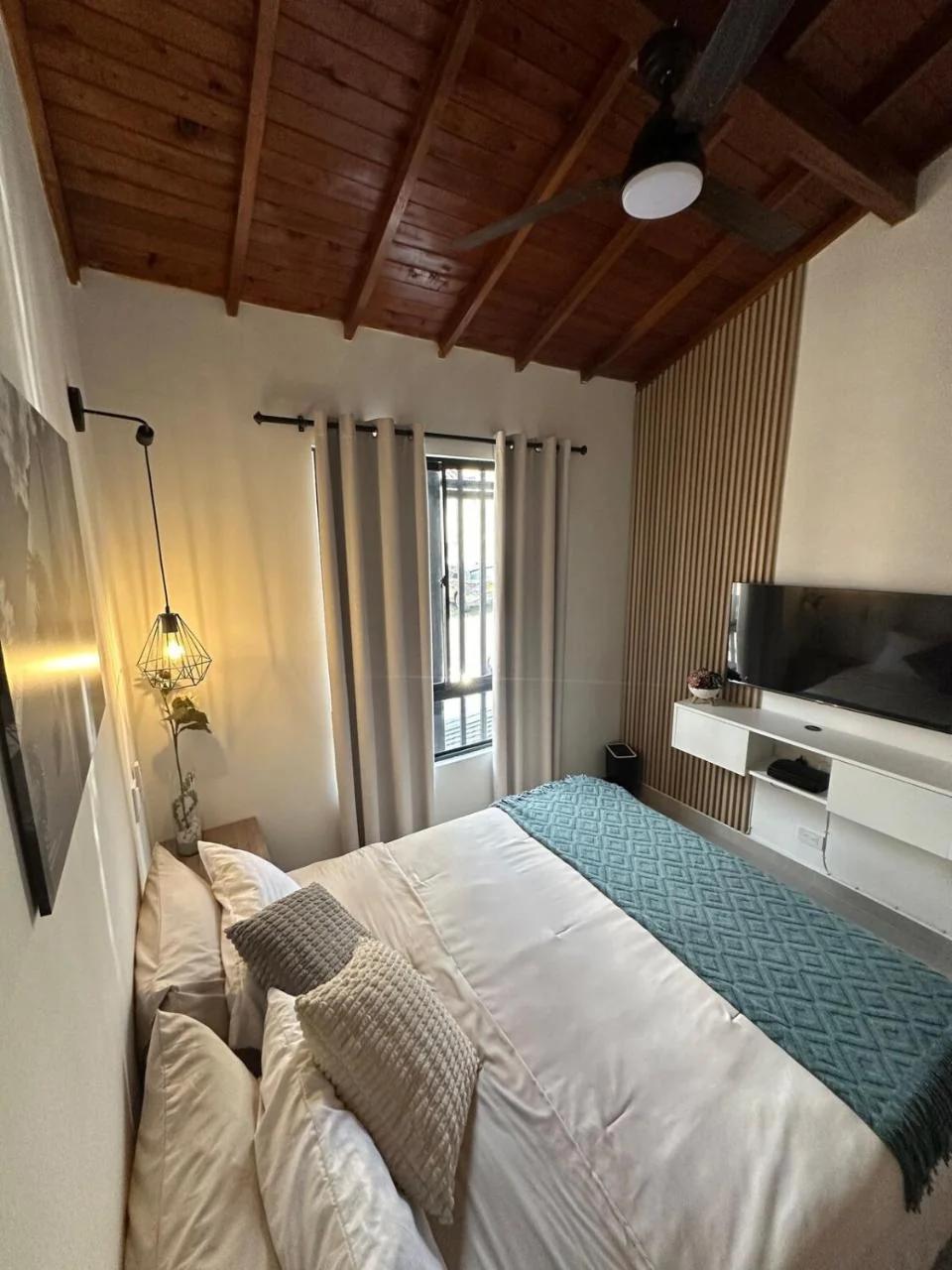 Apartamentos con vista boscosa y parking en Buenos Aires, Medellín photo
