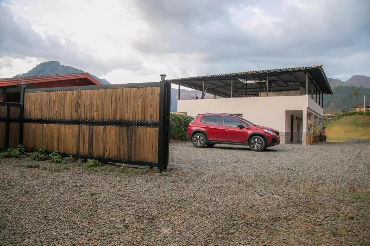 habitación campestre para pareja LAVANDA photo