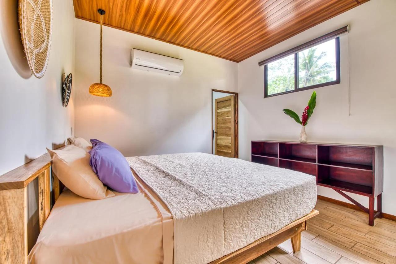 Beachfront Studio - Direct Beach Access, Fast Wifi & AC foto