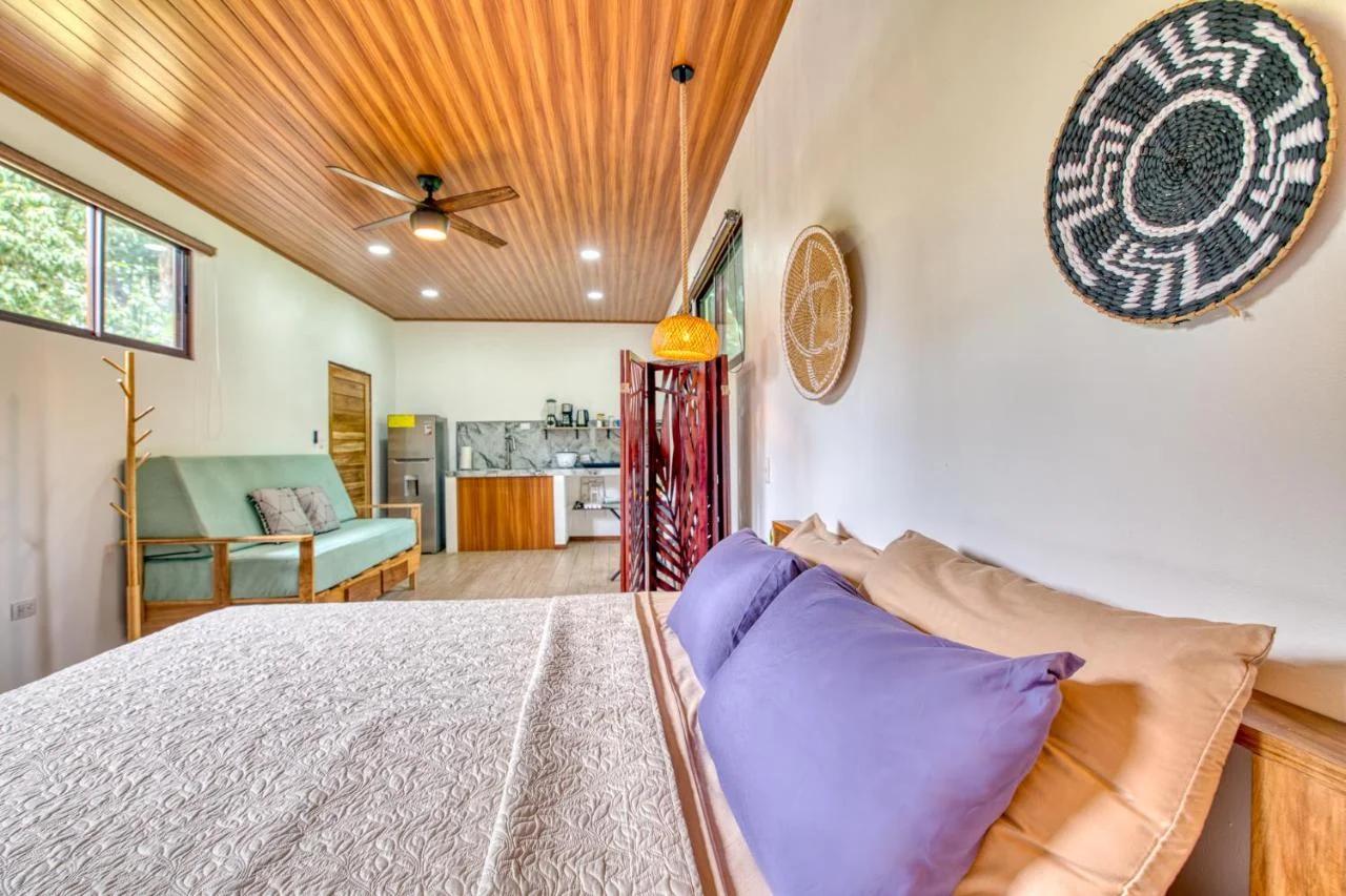 Beachfront Studio - Direct Beach Access, Fast Wifi & AC foto
