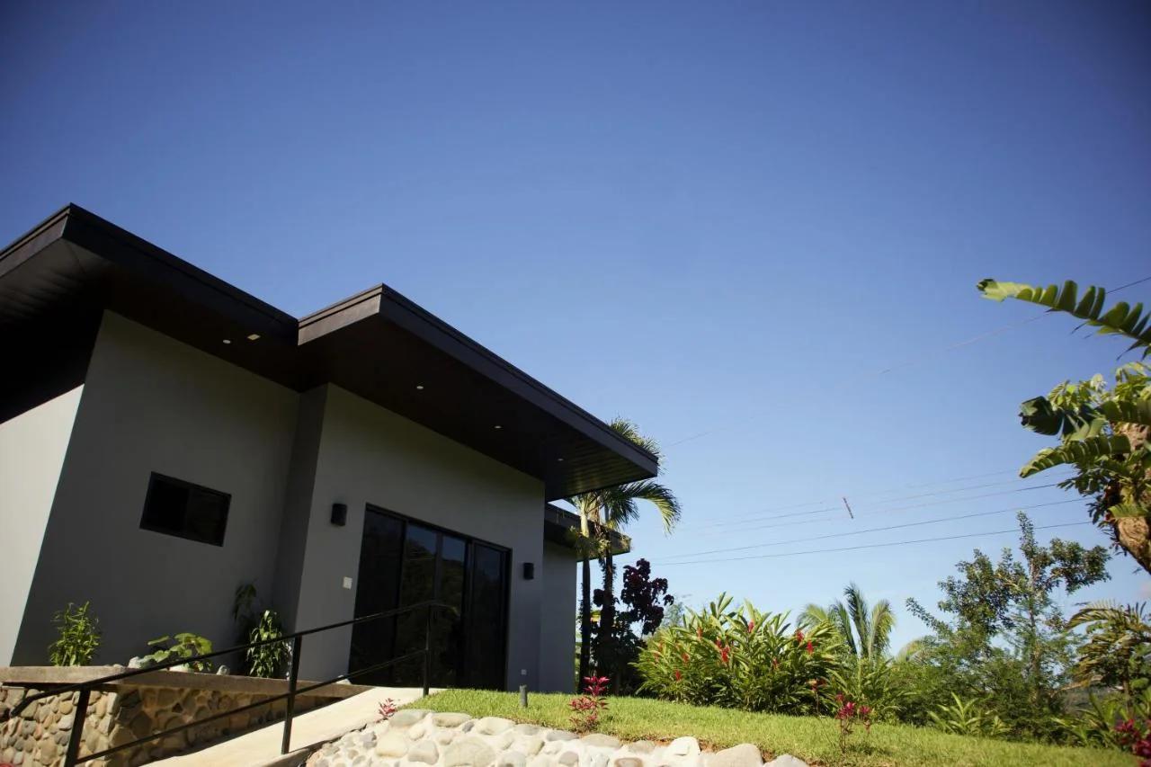 Jungle Home with King Beds -5 Minutes from the Beach photo