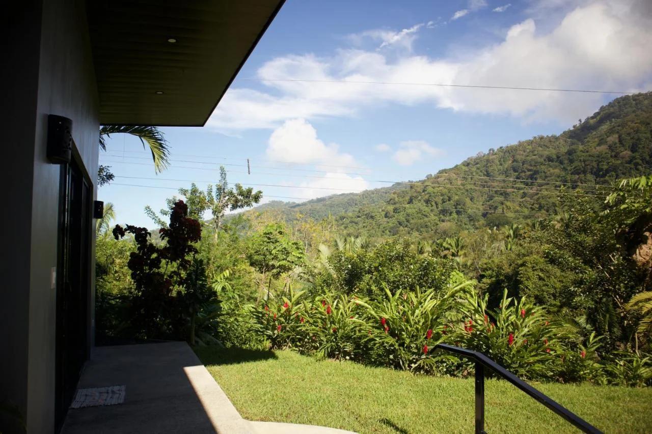 Jungle Home with King Beds -5 Minutes from the Beach photo