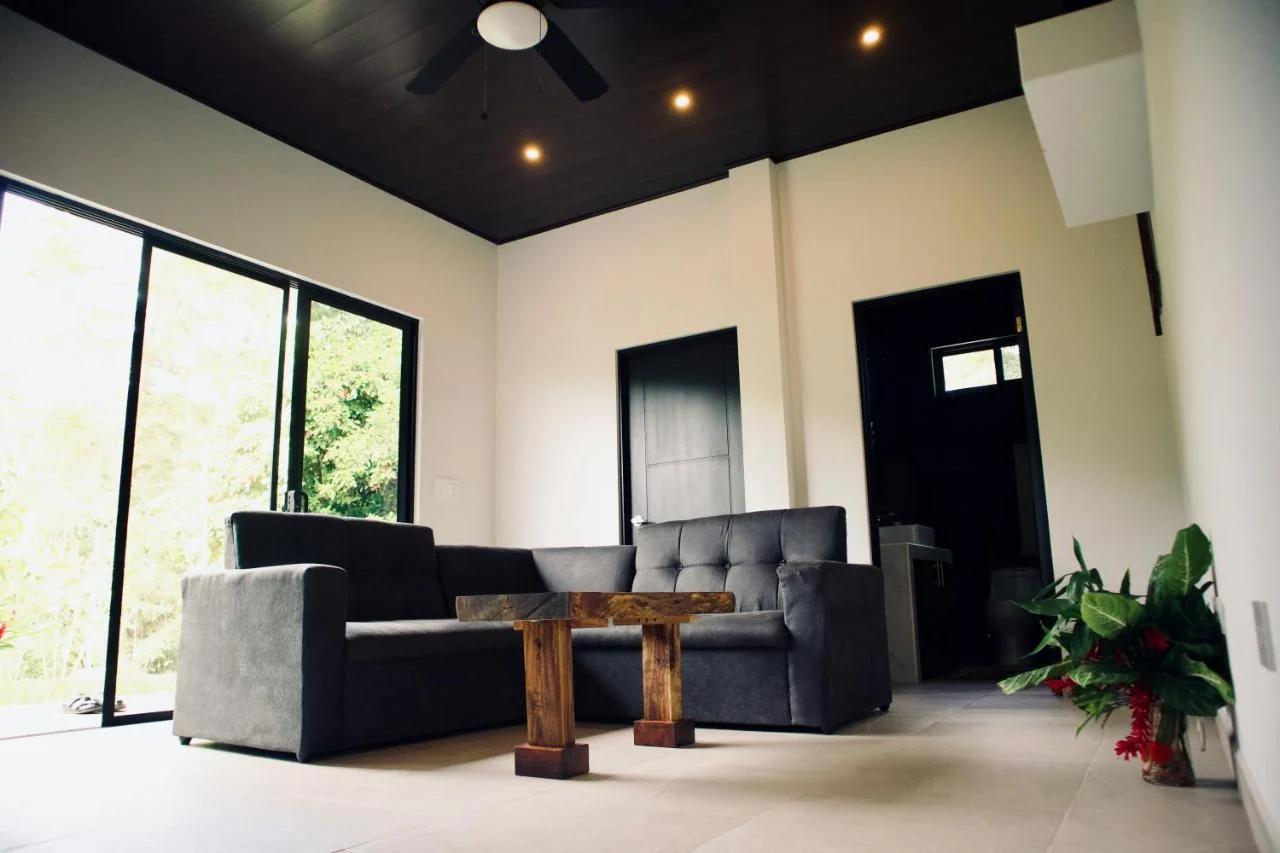 Jungle Home with King Beds -5 Minutes from the Beach photo