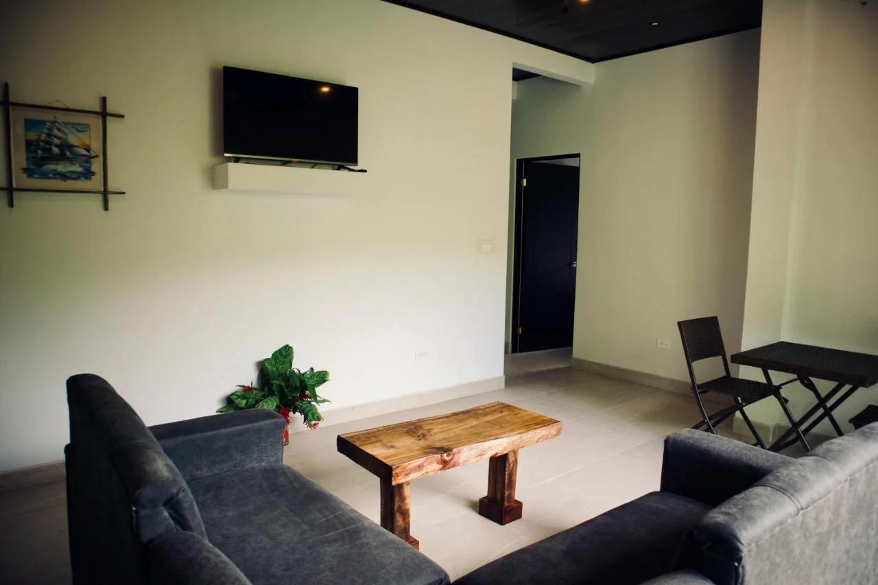 Jungle Home with King Beds -5 Minutes from the Beach photo