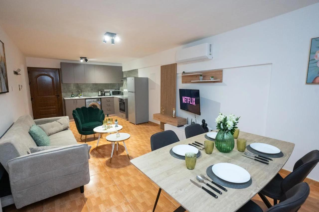Napa Centrale Suites foto