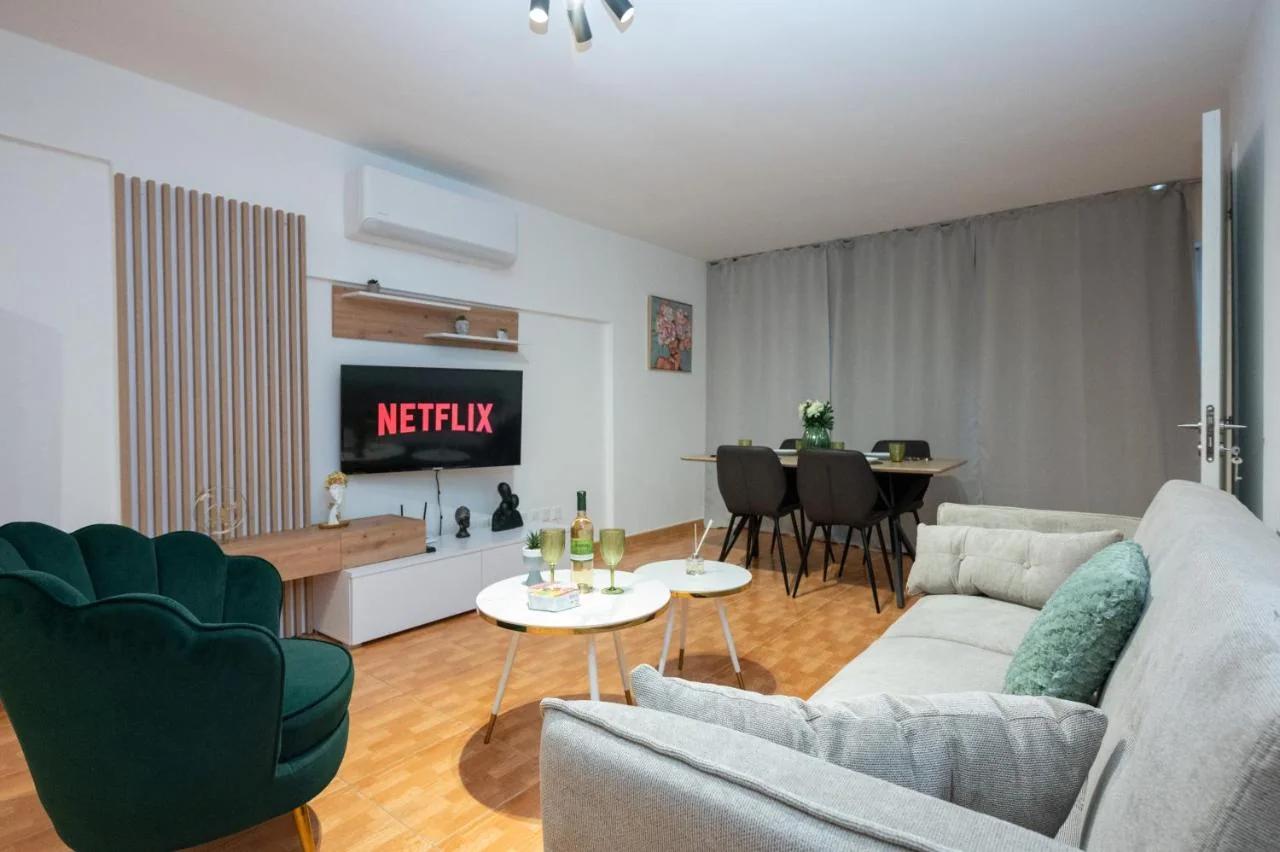 Napa Centrale Suites foto