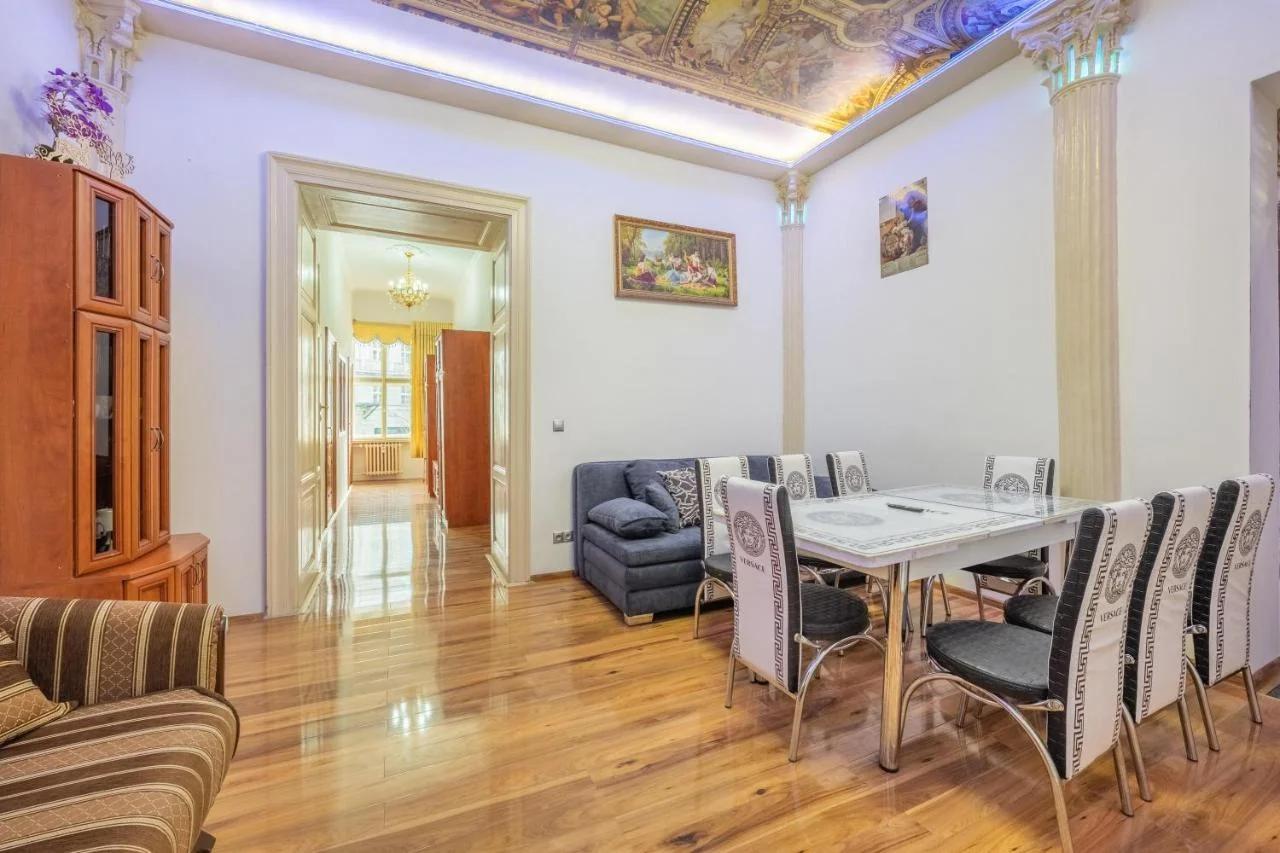 3BR Apartment in Old Town - Self Check-in - Prague 1 - Sleep up to 8 photo