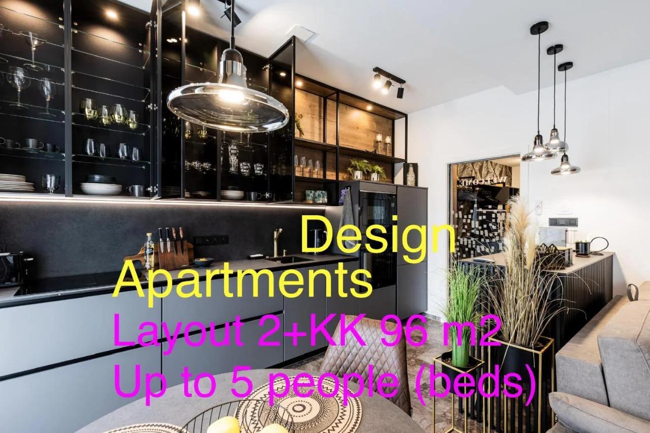 DH Private Flowers Terrace and Sauna Luxury Apartment 2kk, 2x SmartTV-NETFLIX, Free Parking, Gym photo