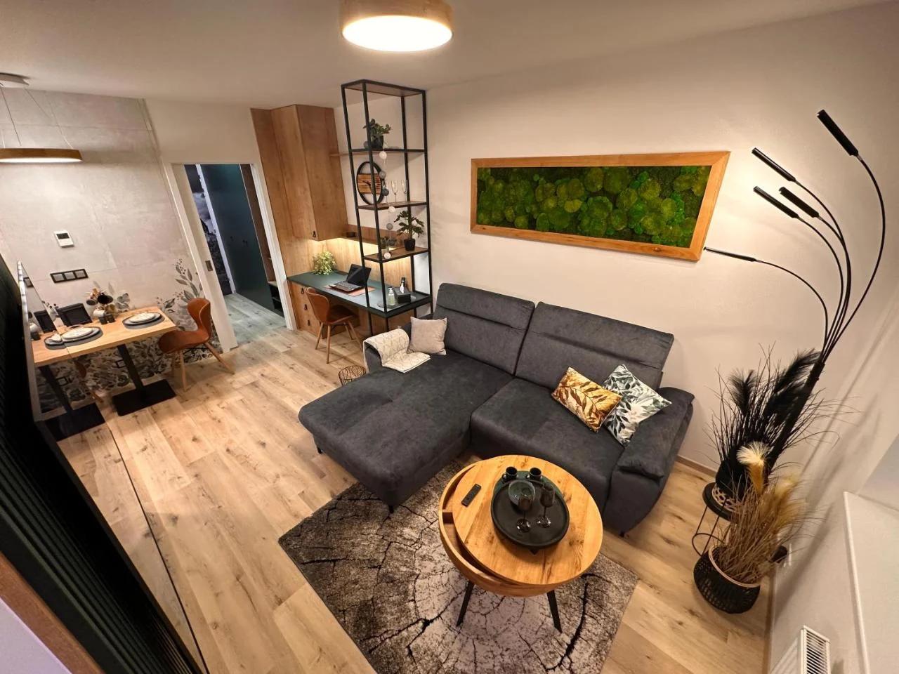 DH Vankovka Design 1kk Apartment - 1 min Vankovka, BUS, Train - Netflix, SmartTV, Free Nespresso, Free Parking photo