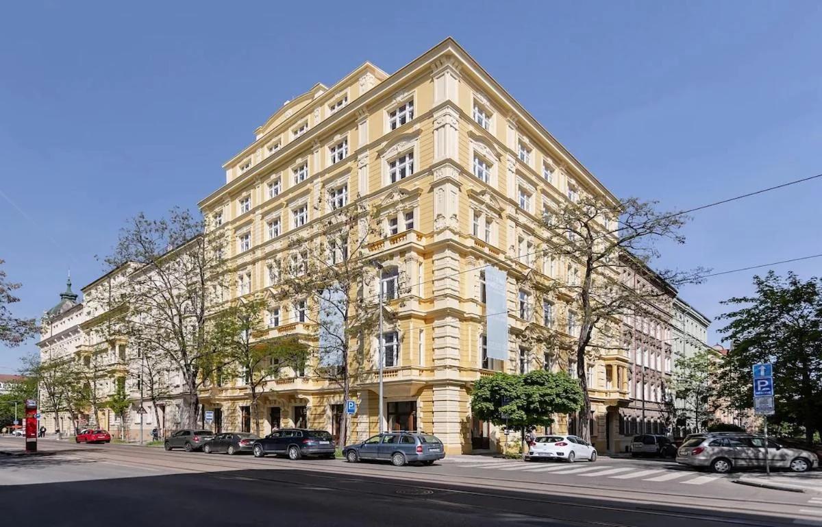 Elegantní apartmán Korunní Prestige blízko centra photo