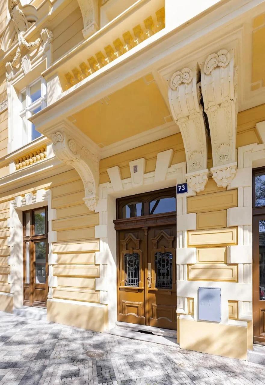 Elegantní apartmán Korunní Prestige blízko centra photo