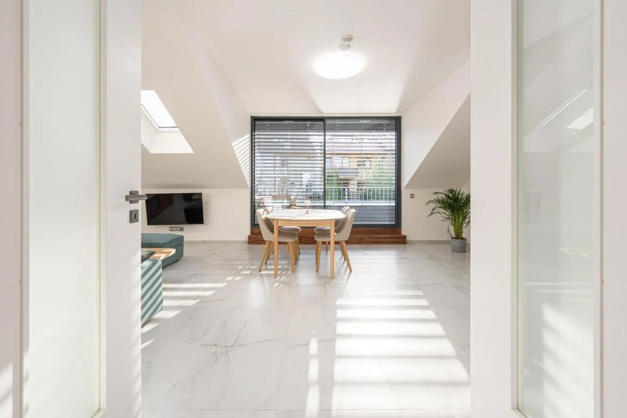 Large Apartment in a Quiet Area with Terrace & Free Garage photo