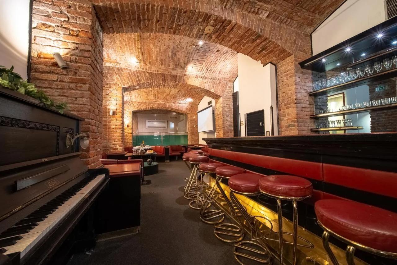 Party ClubHouse with Bar, Panoramic Pool & Sauna photo