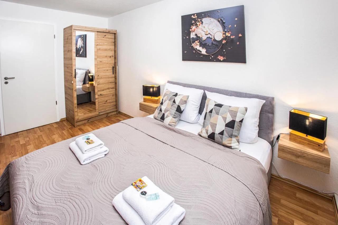 Central Essence Apartment I Zwei Schlafzimmer I Küche I Parken I Waschmaschine I Smart-TV I WLAN photo